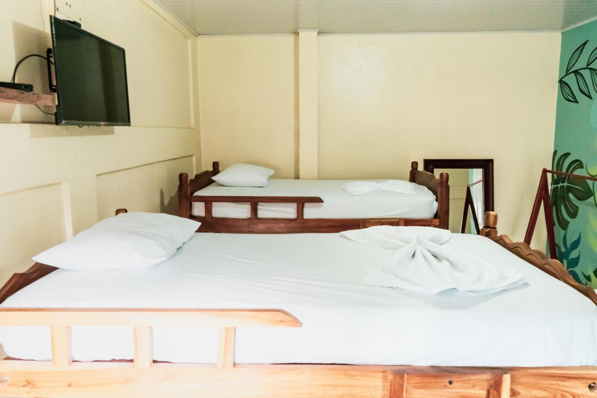 מויוגאלפה Hostal Eden מראה חיצוני תמונה