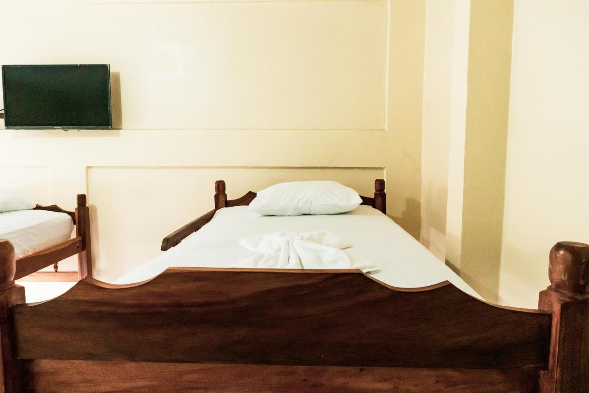 מויוגאלפה Hostal Eden מראה חיצוני תמונה