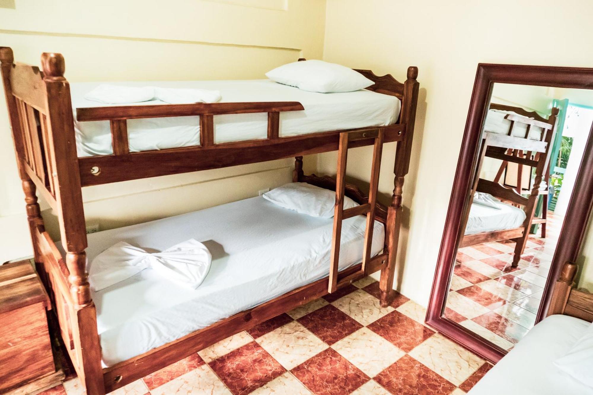 מויוגאלפה Hostal Eden מראה חיצוני תמונה