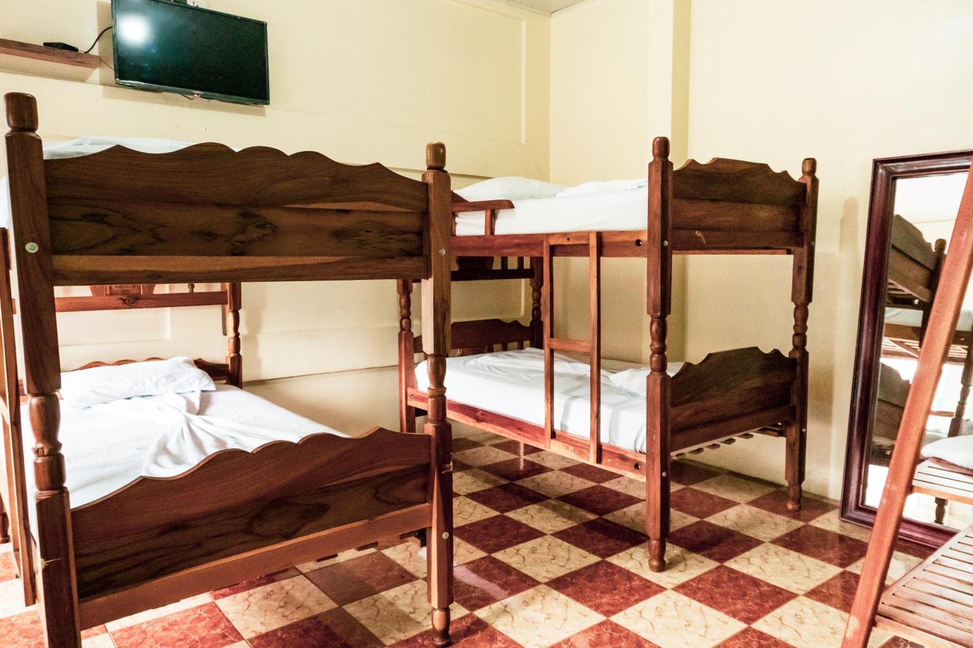 מויוגאלפה Hostal Eden מראה חיצוני תמונה