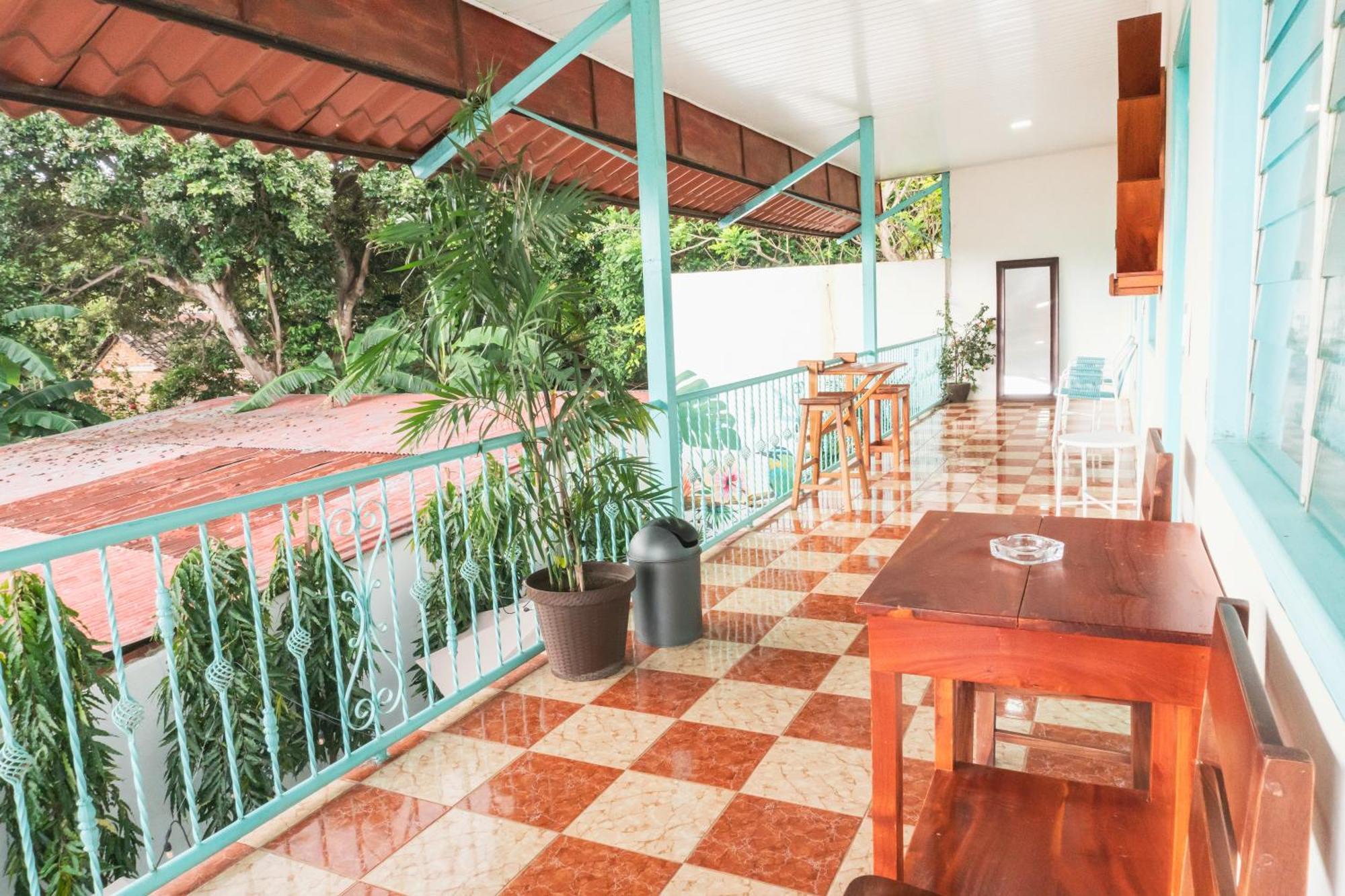 מויוגאלפה Hostal Eden מראה חיצוני תמונה