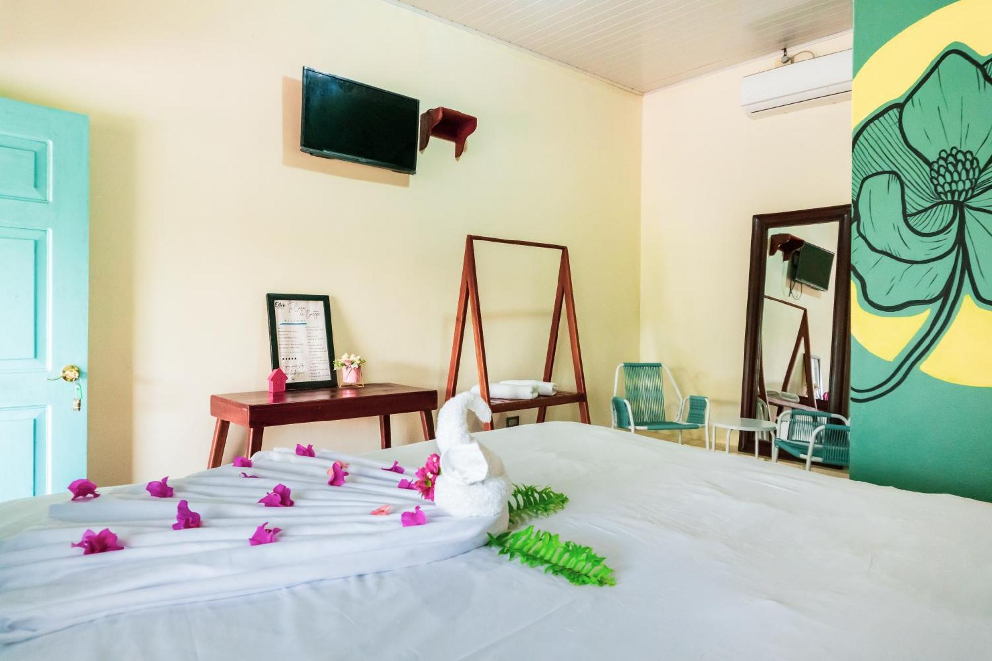 מויוגאלפה Hostal Eden מראה חיצוני תמונה