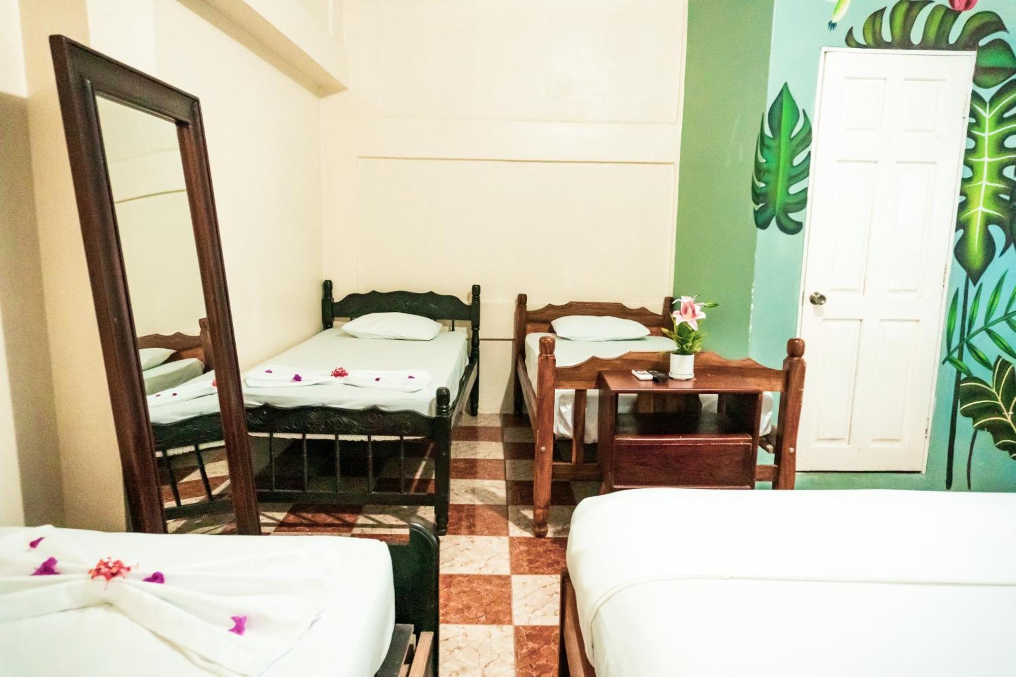 מויוגאלפה Hostal Eden מראה חיצוני תמונה
